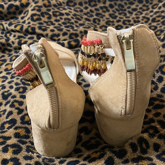 Cato Tan Block Heel with Beaded Ankle Size 8 - Picture 7 of 7